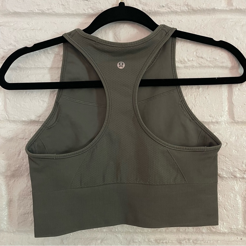 LULULEMON sports bra
